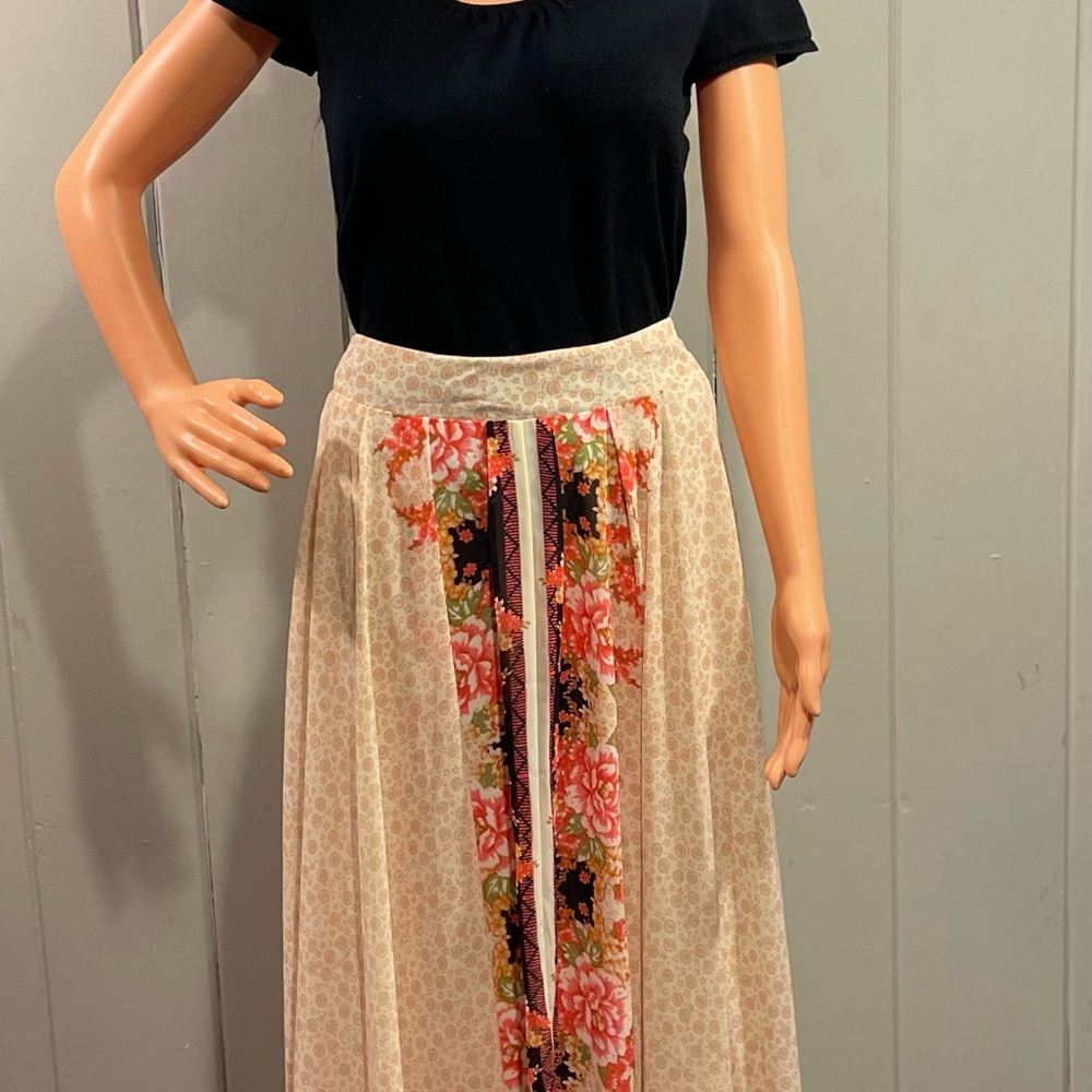 Floral Cream Skirt